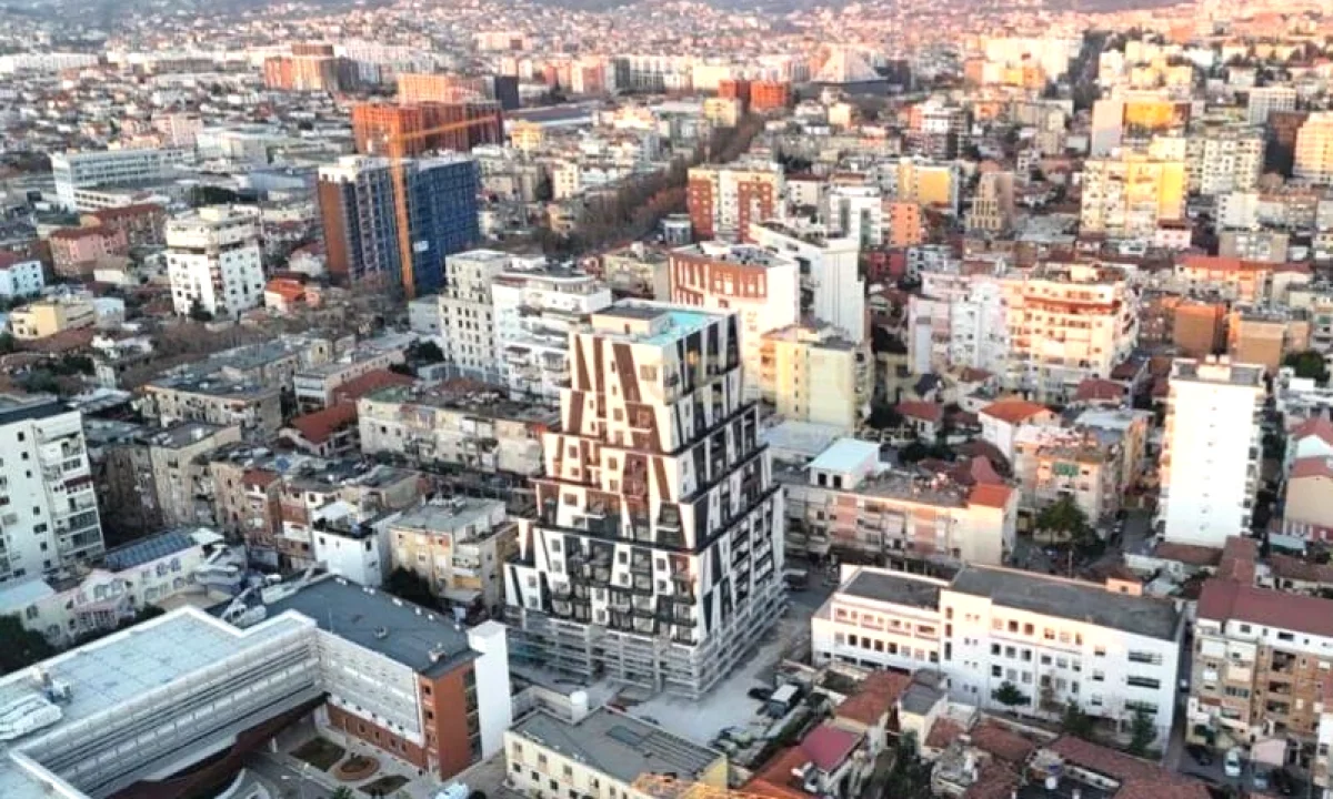 Apartment for sale in Tirana Garsoniere, In Part