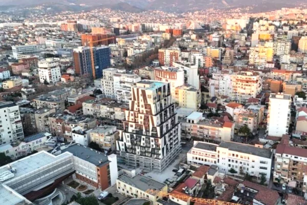 Apartament Ne Shitje Rr. Barrikadave, Tirane