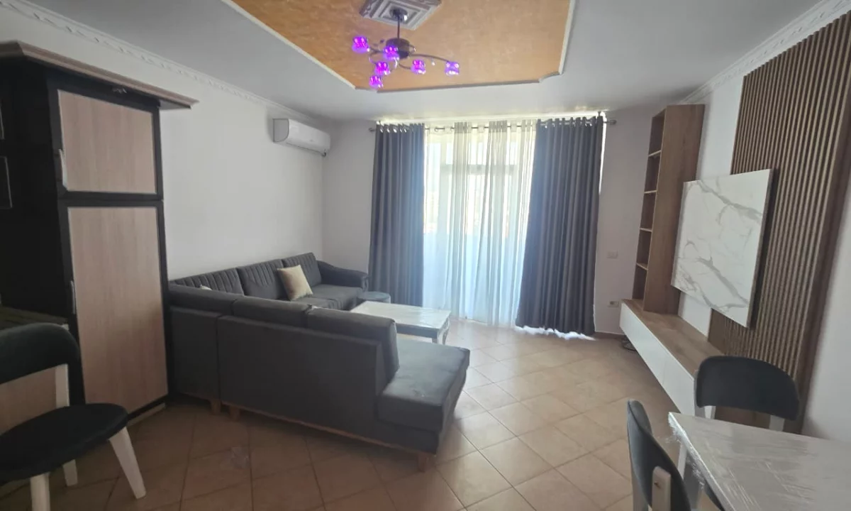Shtepi me qera Apartament ne Tirane, 1+1, Mobilimi E mobiluar, Pagesa 500  Euro.