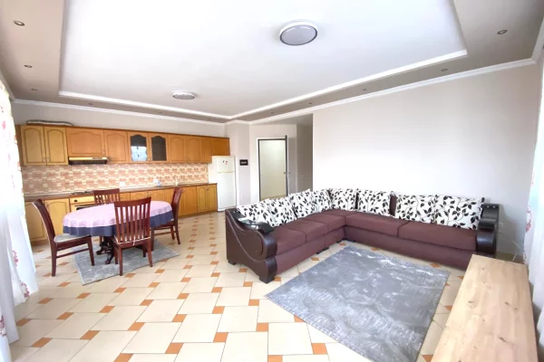 Shtepi me qera 1+1 ne Tirane - 50,000 Leke