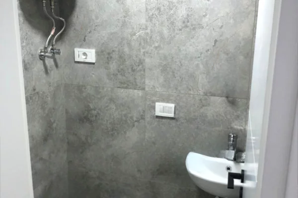 Dyqan me Qira ne Don Bosko 