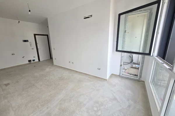 Shtepi ne shitje Apartament ne Tirane, 1+1, Mobilimi Bosh, pa mobiluar, Pagesa 146,500  Euro.