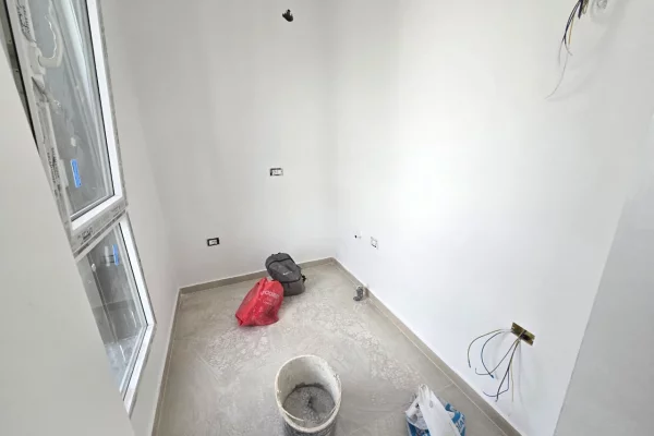 Shtepi ne shitje Apartament ne Tirane, 1+1, Mobilimi Bosh, pa mobiluar, Pagesa 146,500  Euro.