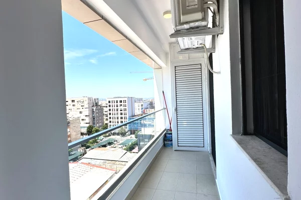 Shtepi me qera Apartament ne Tirane, 1+1, Mobilimi E mobiluar, Pagesa 80,000  Leke.