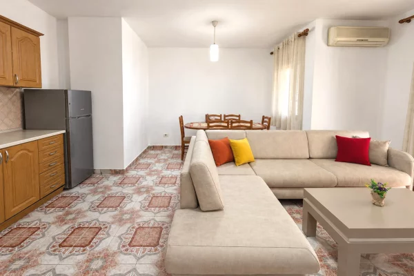 Apartament 1+1+2 ballkone Me Qira te Medreseja 📍Rruga e Dibres