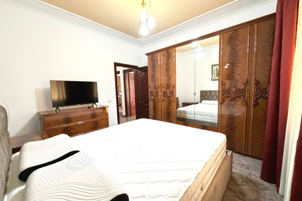 Shtepi me qera Apartament ne Tirane, 2+1, Mobilimi E mobiluar, Pagesa 900  Euro.