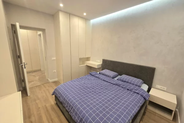 Shtepi ne shitje Apartament ne Tirane, 1+1, Mobilimi E mobiluar, Pagesa 135,000  Euro.