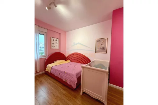 Appartamento in vendita a Tirana 2+1, Arredato