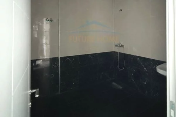 Appartamento in vendita a Tirana 2+1, Vuoto