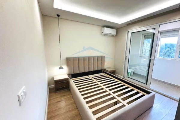 Appartamento in vendita a Tirana 1+1, Arredato