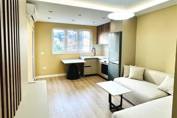 Shitet Apartament 1+1 tek Mozaiku i Tiranes , 40m2