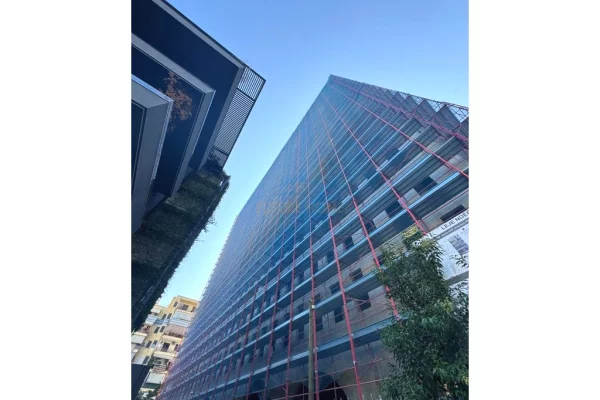 Appartamento in vendita a Tirana 4+1, Vuoto