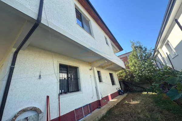 Appartamento in vendita a Tirana 4+1, Arredato