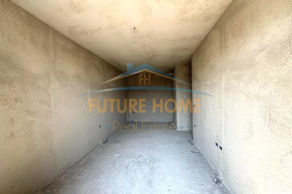 Appartamento in vendita a Tirana 2+1, Vuoto