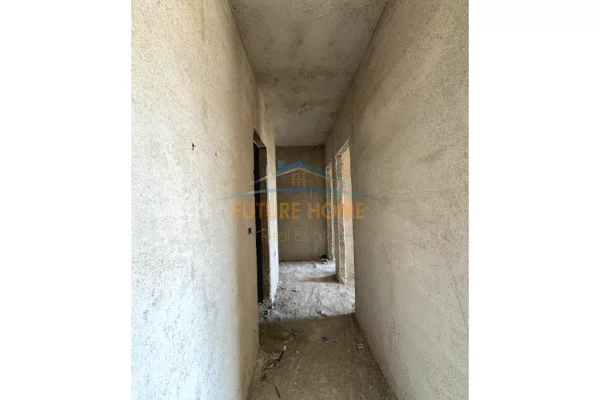 Appartamento in vendita a Tirana 2+1, Vuoto