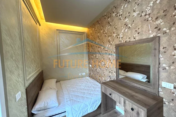 Appartamento in vendita a Tirana 2+1, Arredato