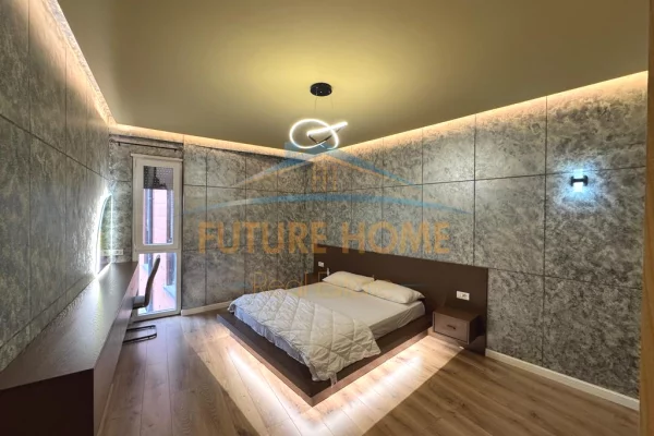 Appartamento in vendita a Tirana 2+1, Arredato