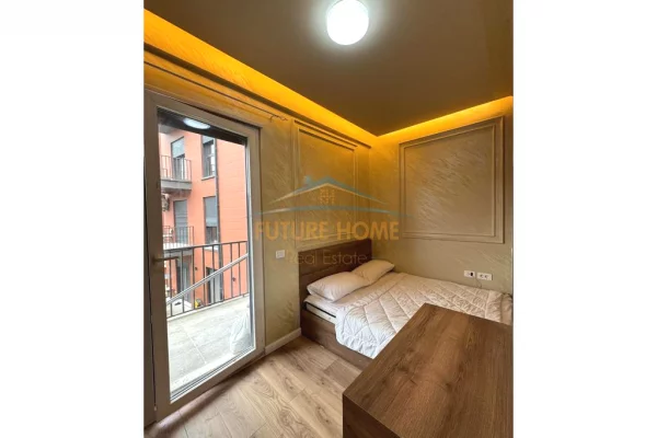 Appartamento in vendita a Tirana 2+1, Arredato