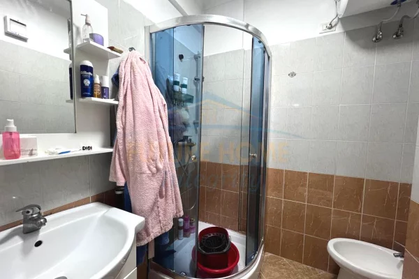 Appartamento in vendita a Tirana 2+1, Arredato