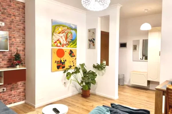 Appartamento in vendita a Tirana 2+1, Arredato