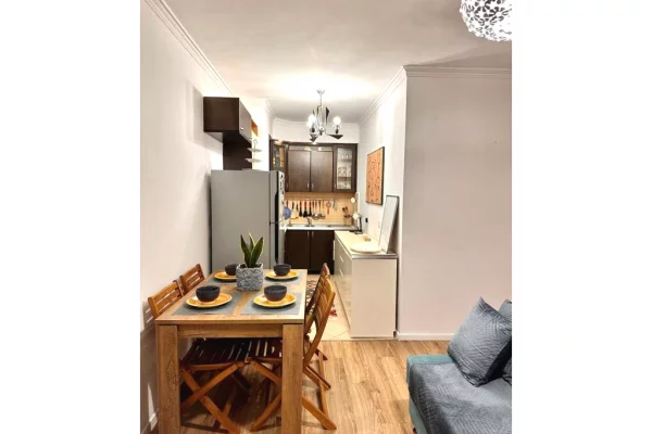 Appartamento in vendita a Tirana 2+1, Arredato