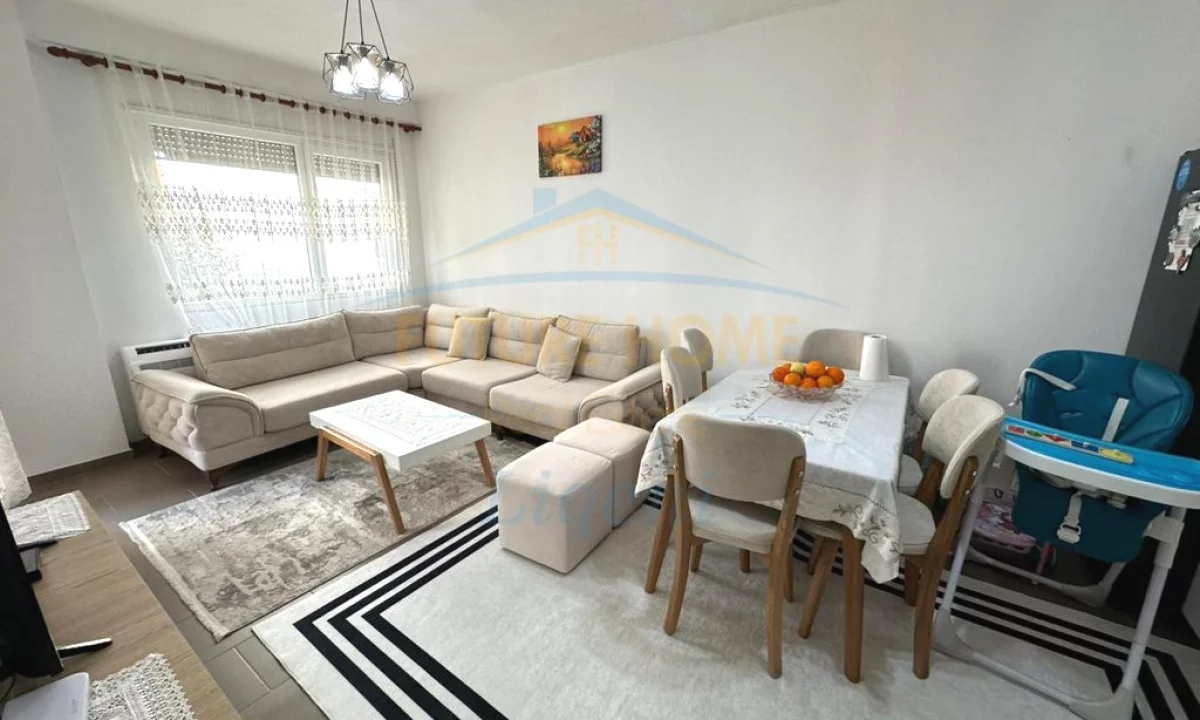 Appartamento in vendita a Tirana 2+1, Arredato