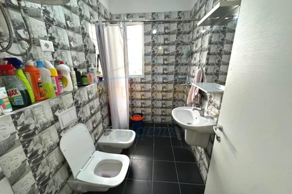 Appartamento in vendita a Tirana 2+1, Arredato