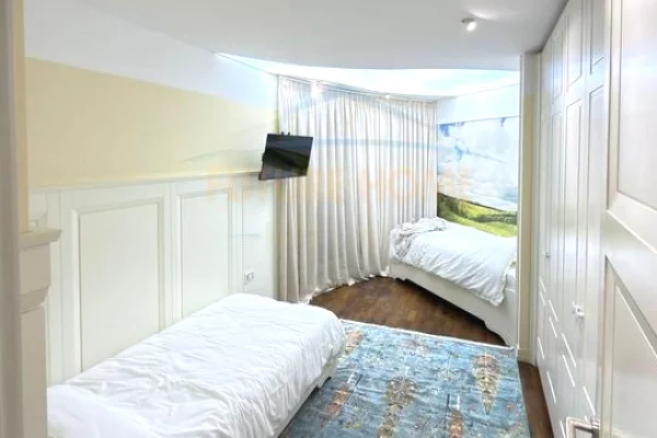 Appartamento in vendita a Tirana 2+1, Arredato