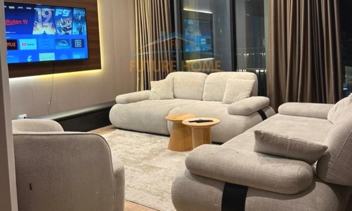 Appartamento in vendita a Tirana 2+1, Arredato