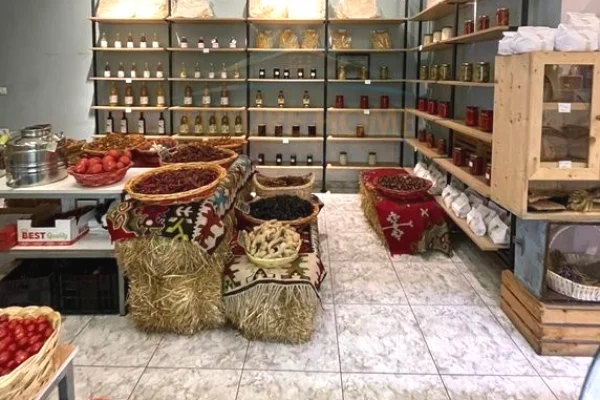 Business Property in Sale 1+1 in Tirana - 18,000 Euro