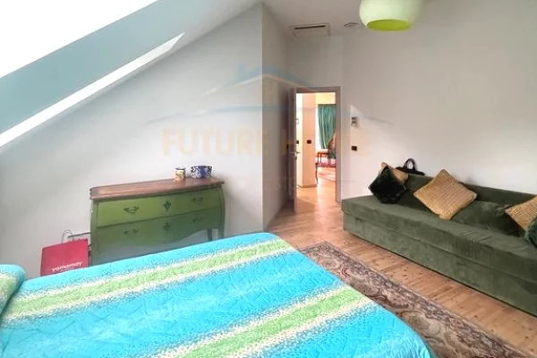 Appartamento in vendita a Tirana 2+1, Arredato