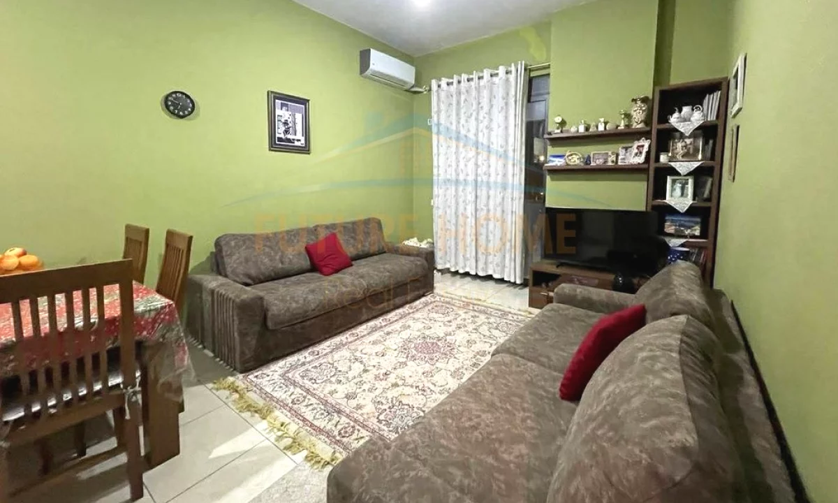 Appartamento in vendita a Tirana 1+1, Arredato