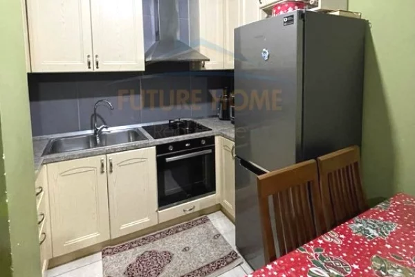 Appartamento in vendita a Tirana 1+1, Arredato