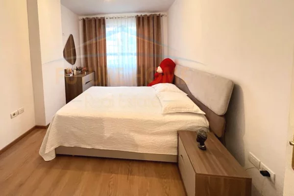 Appartamento in vendita a Tirana 1+1, Arredato