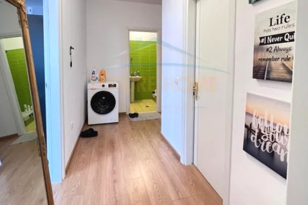 Appartamento in vendita a Tirana 1+1, Arredato