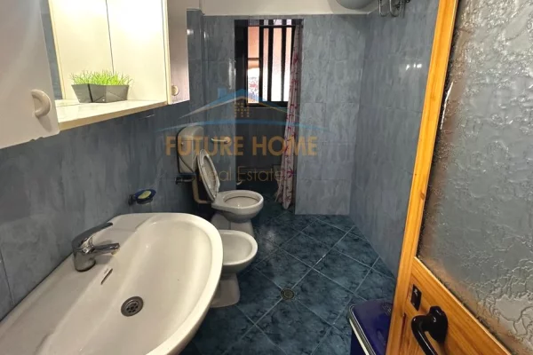 Appartamento in vendita a Tirana 2+1, Arredato