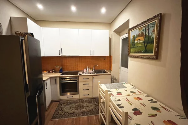 Qera , Apartament 2+1, Rruga Fortuzi
