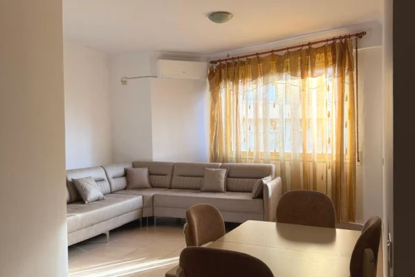 Qera , Apartament 2+1+2 ,Selvia