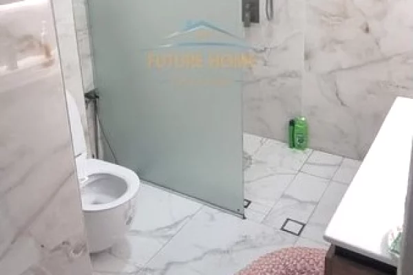 Appartamento in vendita a Tirana 2+1, Arredato