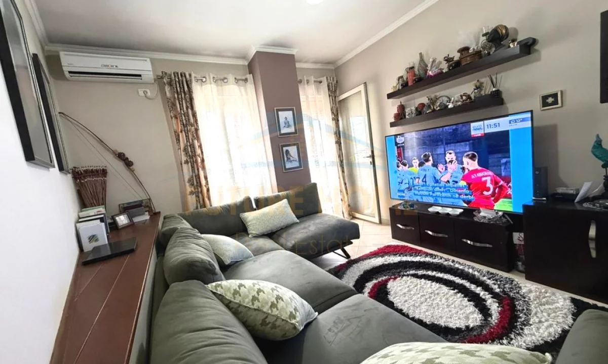 Appartamento in vendita a Tirana 1+1, Arredato