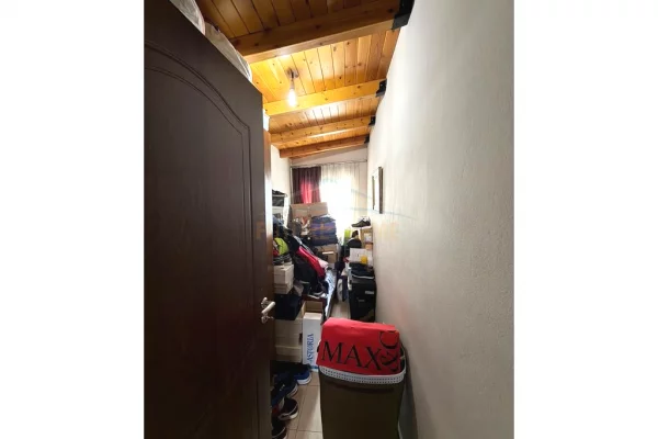 Appartamento in vendita a Tirana 1+1, Arredato