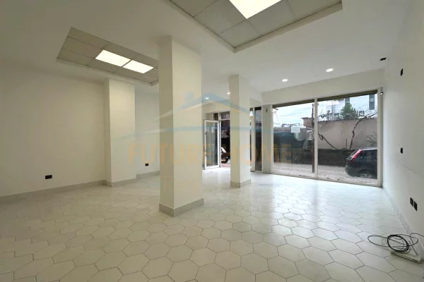 Qera, Ambient Biznesi , Unaza e Re