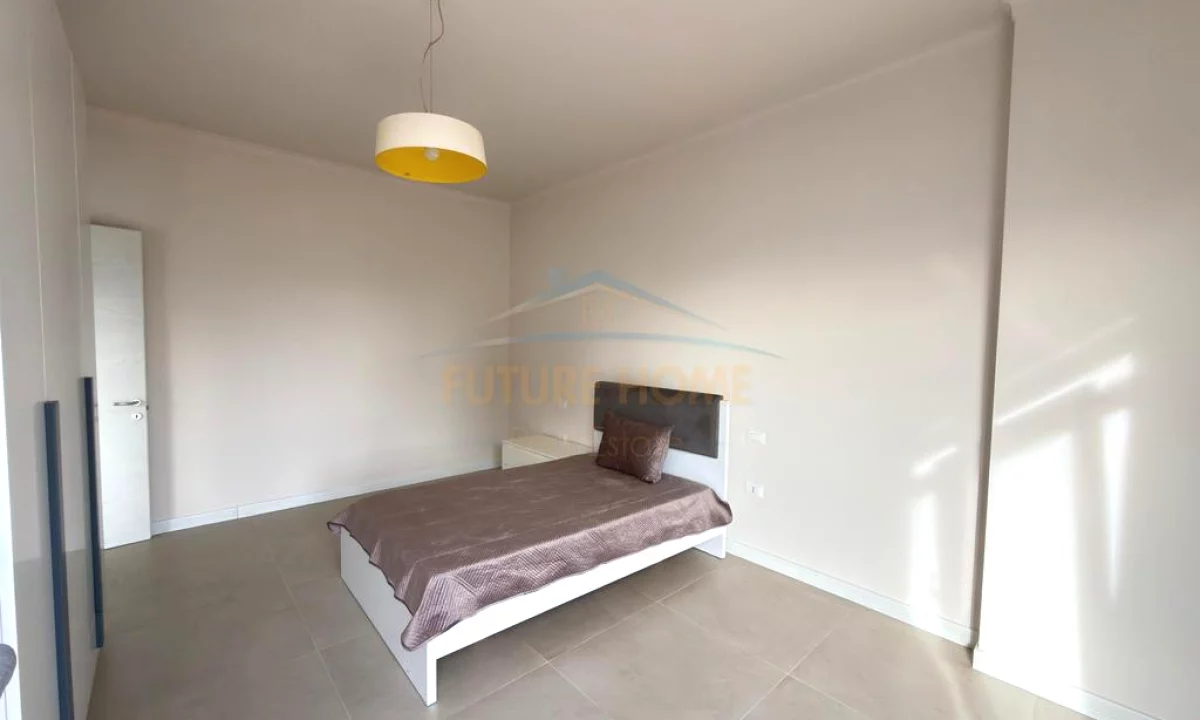 Appartamento in vendita a Tirana 2+1, Arredato