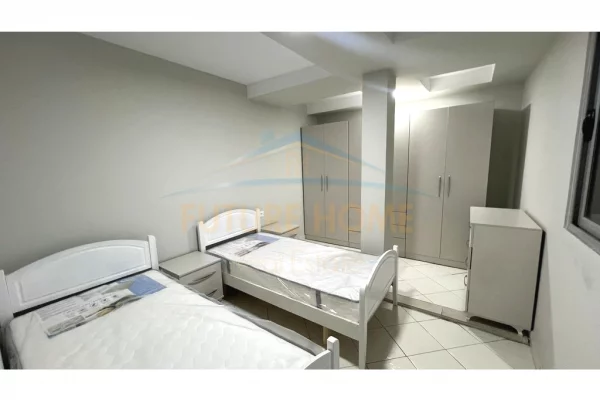 Shtepi me qera Apartament ne Tirane, 1+1, Mobilimi E mobiluar, Pagesa 300  Euro.