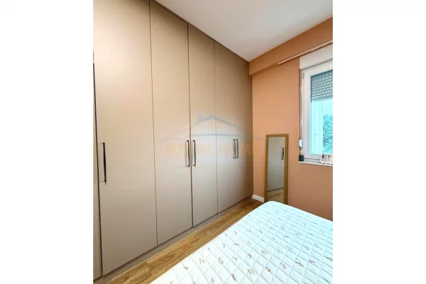 Shtepi ne shitje Apartament ne Tirane, 2+1, Mobilimi E mobiluar, Pagesa 310,000  Euro.