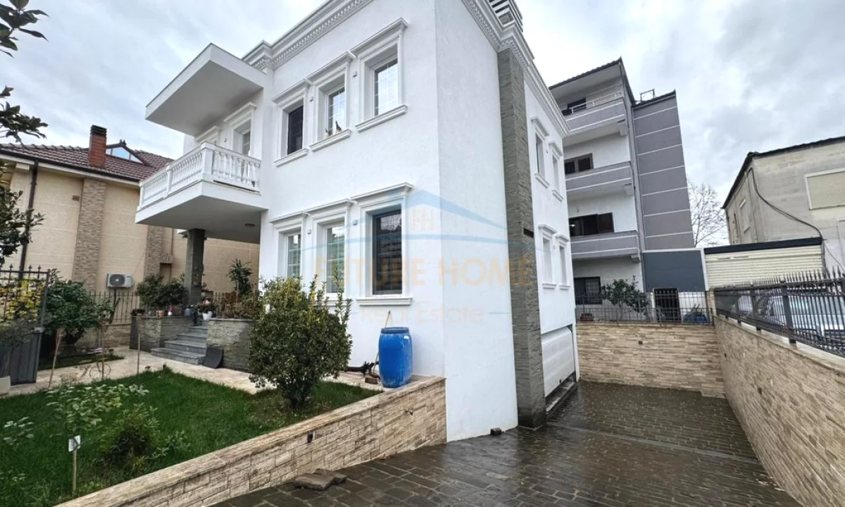 Casa privata/Indipendente in vendita a Tirana 3+1, Arredato