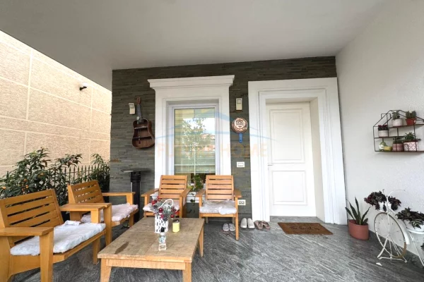 Casa privata/Indipendente in vendita a Tirana 3+1, Arredato