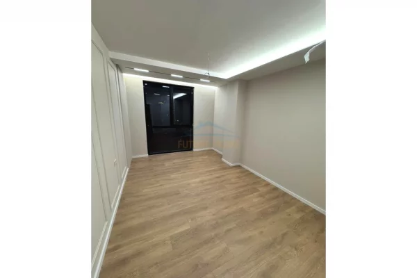 Appartamento in vendita a Tirana 2+1, Vuoto