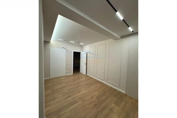Appartamento in vendita a Tirana 2+1, Vuoto