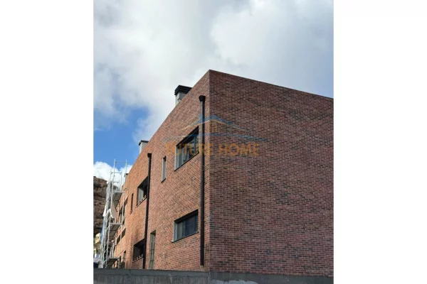 Appartamento in vendita a Tirana 3+1, Vuoto